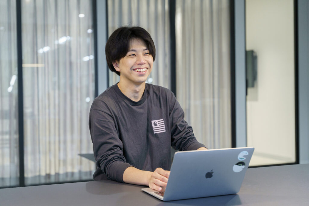 Testee リサーチャーとして活躍する許斐が、インターン先にTesTeeを選んだ理由 | TesTory